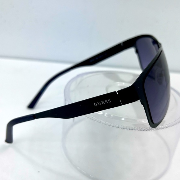 GUESS, BLACK METAL FRAME WITH LAVENDER  LENSES, SUNGLASSES, 100% UV PROTECTION - Picture 4 of 14